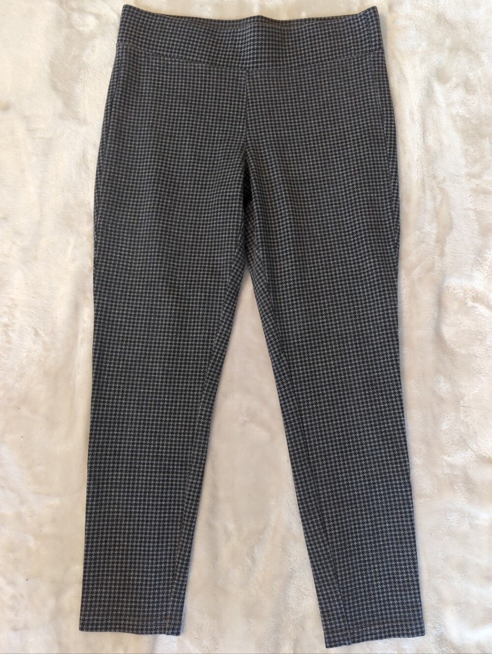 LOFT Outlet Black & Gray Micro Houndstooth Leggings Size Medium NWOT